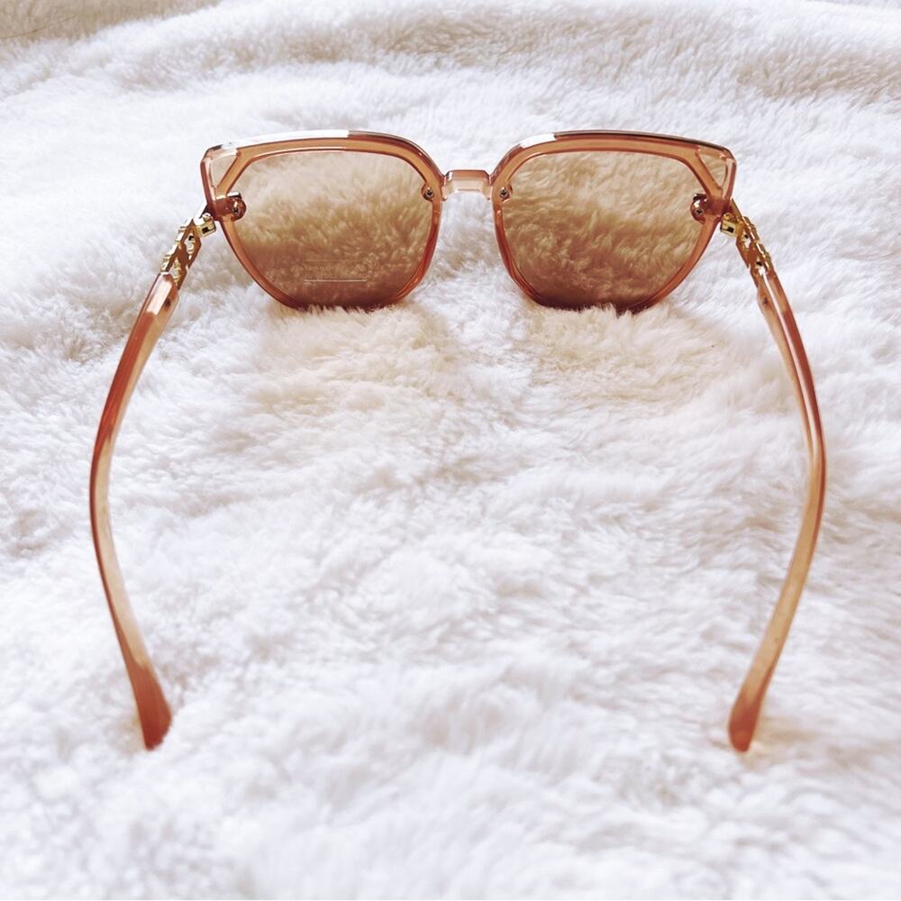 Liana Clear Tan Sleek Sunglasses - Picture 9 of 10